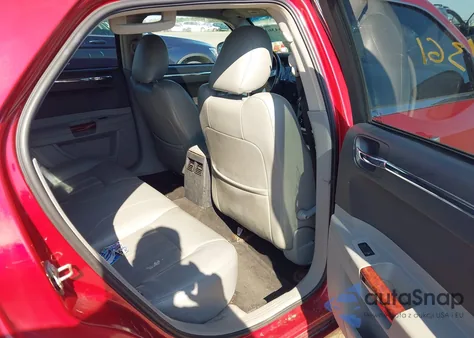 2007 Chrysler 300C z USA, uszkodzony, nr VIN 2C3LK63H07H650601